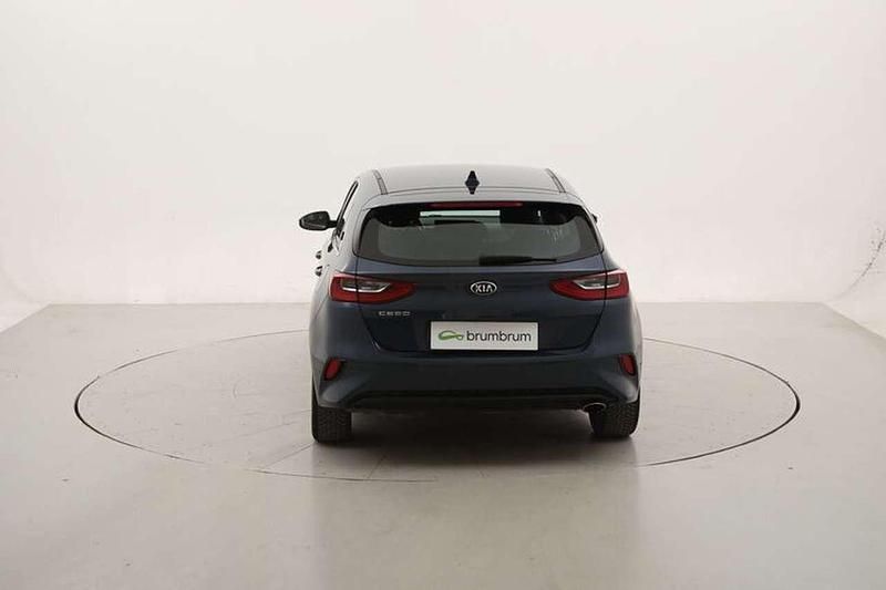 Usata Kia Ceed 116 CV (85 kW) 2021 Blu Utilitaria