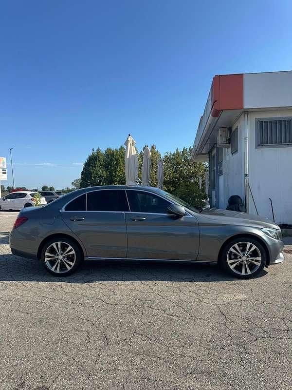 Usata Mercedes C220 Avantgarde 170 CV (125 kW) 2016 Berlina