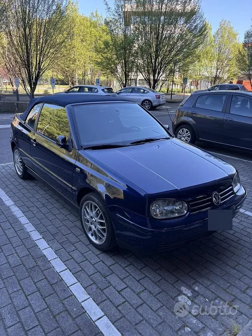 Usata VW Golf Cabriolet 101 CV (74 kW) 1999 Blu Cabrio