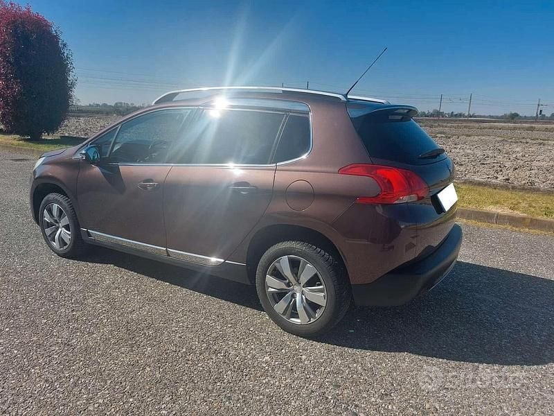 Usata Peugeot 2008 Allure 82 CV (60 kW) 2014 Marrone SUV