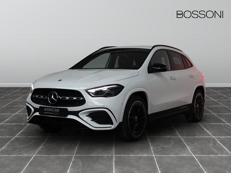 Nuova Mercedes GLA200 AMG Line Premium 150 CV (110 kW) 2025 Bianco SUV