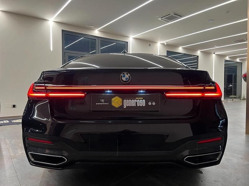 Usata BMW 730 M Sport 285 CV (209 kW) 2021 Blu Berlina
