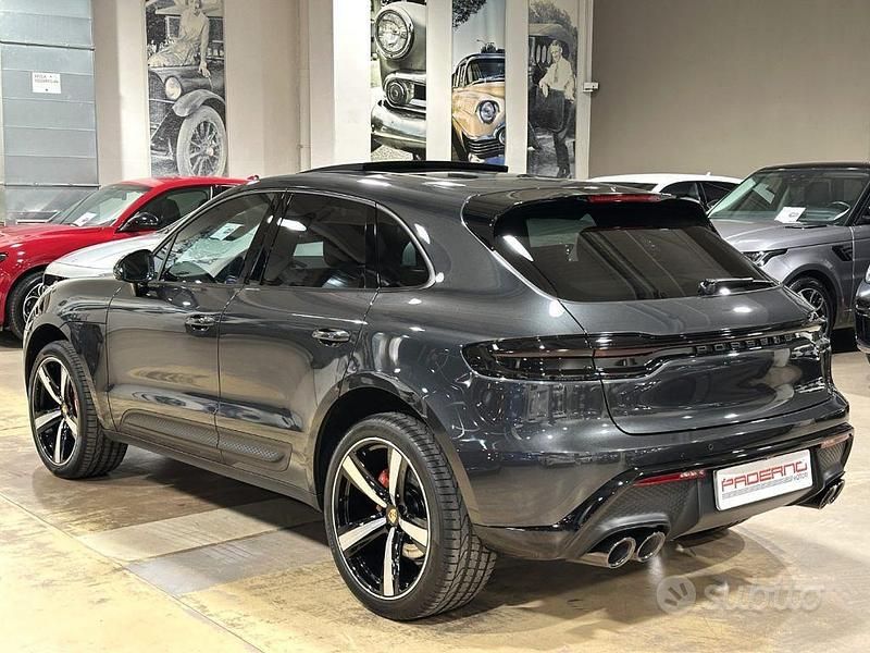 Usata Porsche Macan 265 CV (194 kW) 2022 Grigio vulcano SUV