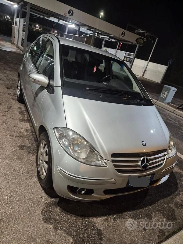 Usata Mercedes A180 109 CV (80 kW) 2005 Grigio Berlina