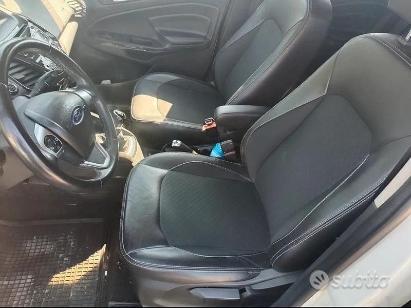 Usata Ford Ecosport 2017 Bianco SUV