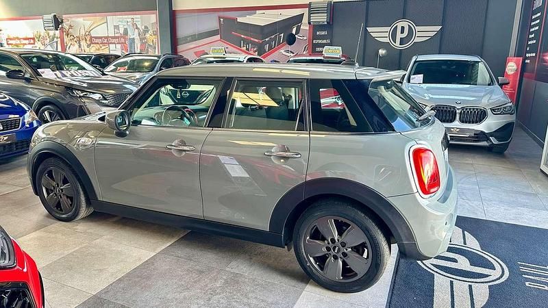 Usata Mini Cooper S 178 CV (130 kW) 2020 Grigio Utilitaria