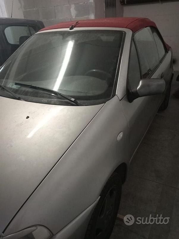 Usado Fiat Punto Cabriolet 86 HP (63 kW) 1999 Cinzento Cabrios
