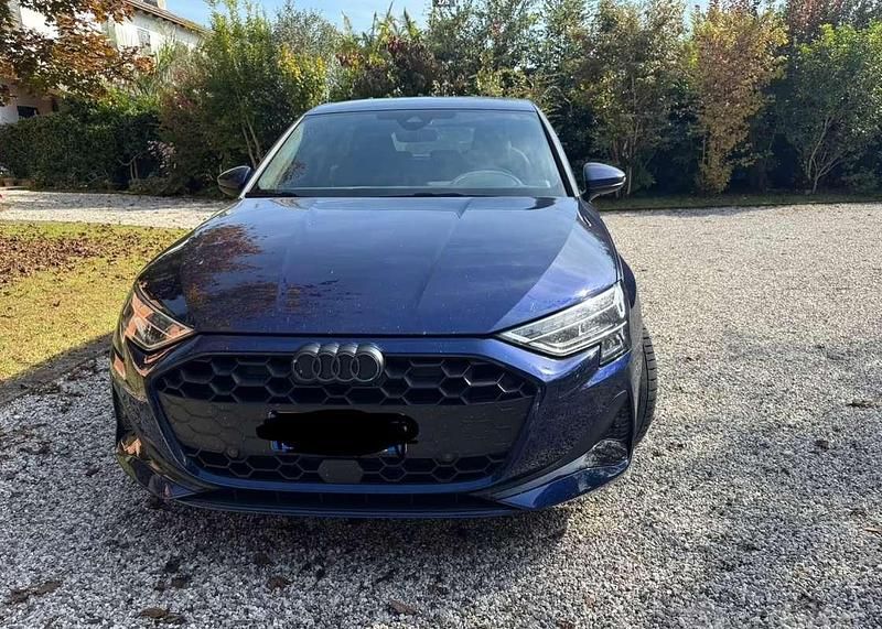 Usata Audi A3 Business 150 CV (110 kW) 2024 Blu/azzurro Berlina