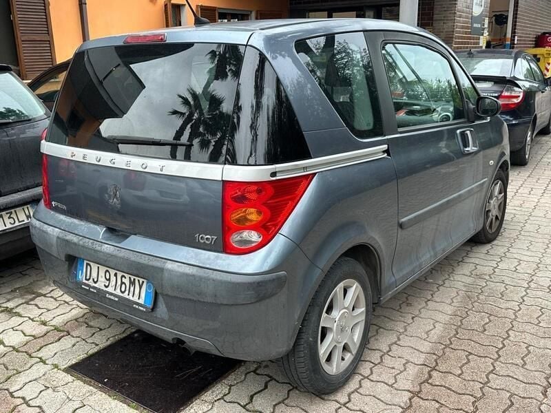 Occasion Peugeot 1007 68 PK (50 kW) 2007 Grijs MPV