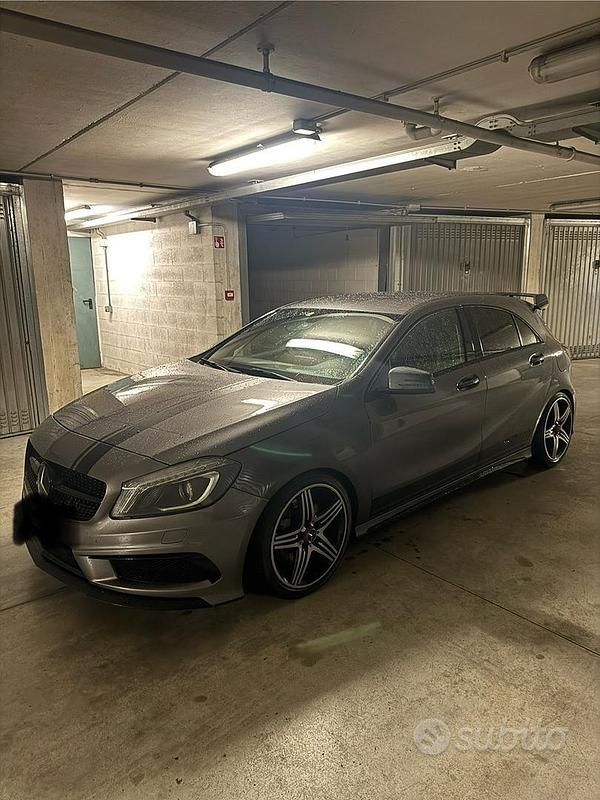 Usata Mercedes A250 AMG 260 CV (191 kW) 2015 Grigio Berlina