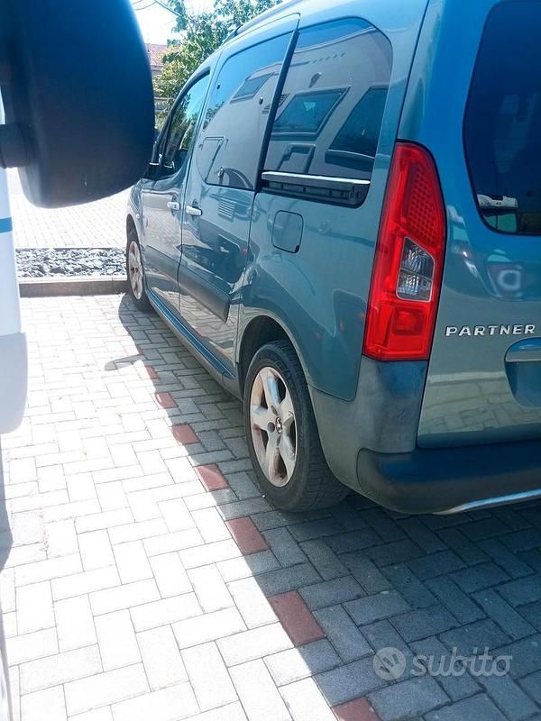 Usata Peugeot Partner 90 CV (66 kW) 2008 Blu Monovolume