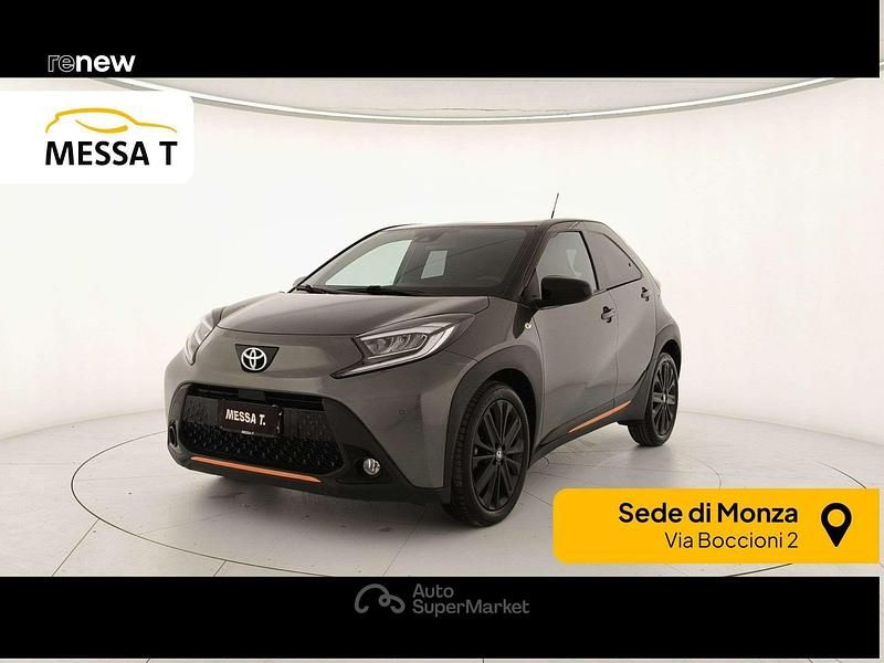 Usata Toyota Aygo X Limited 72 CV (52 kW) 2022 Verde scuro SUV