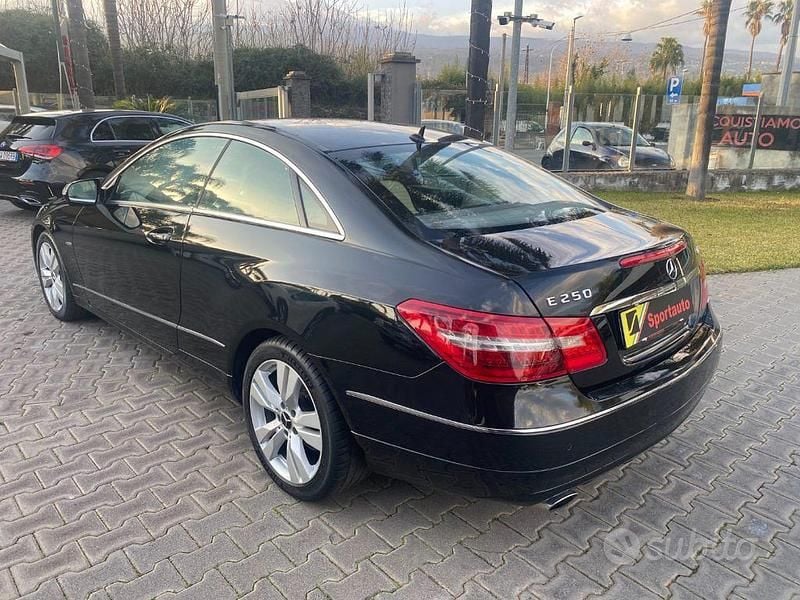 Usata Mercedes E250 Avantgarde 204 CV (150 kW) 2009 Nero Coupé