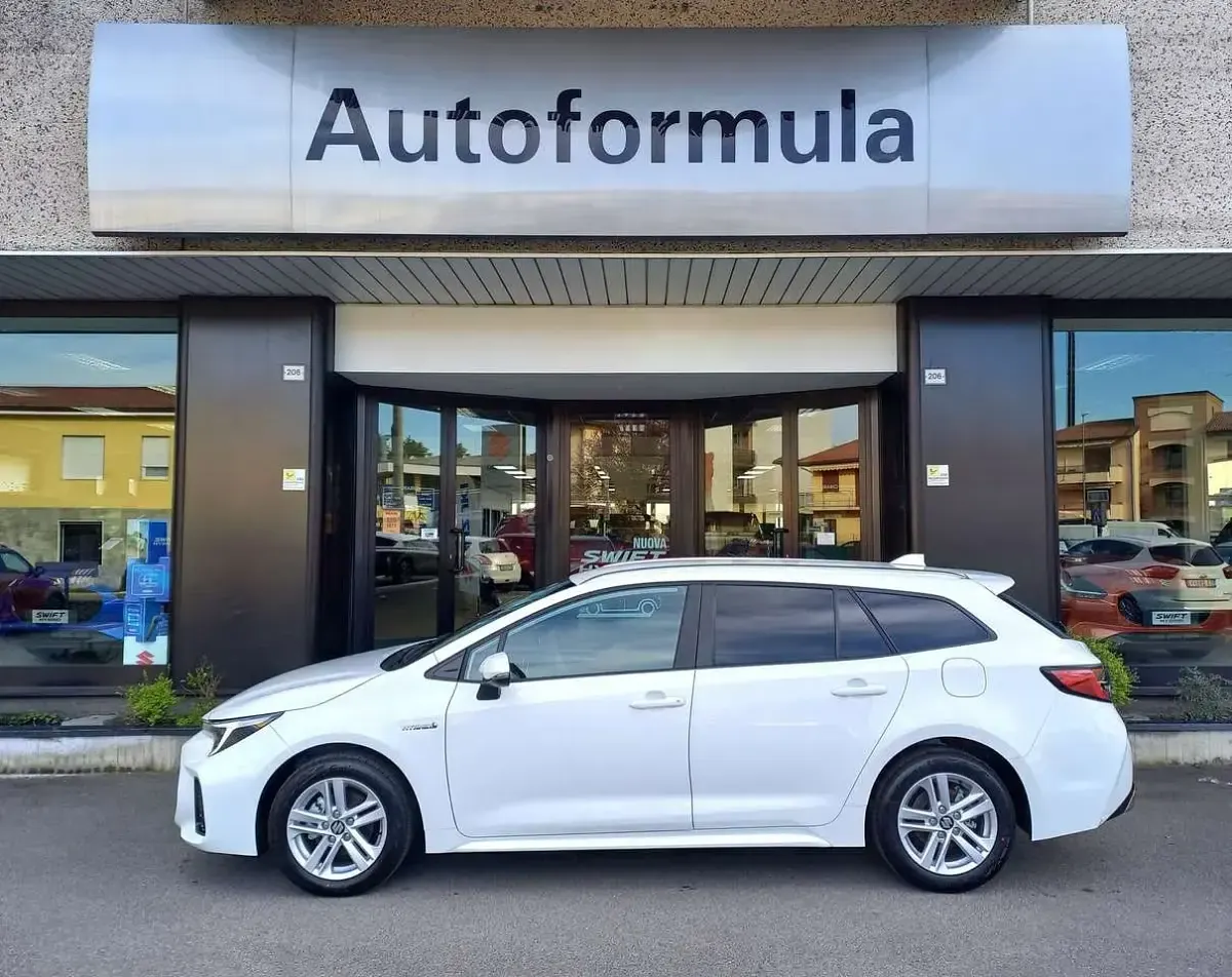 Nuova Suzuki Swace 140 CV (102 kW) 2026 Bianco Station wagon
