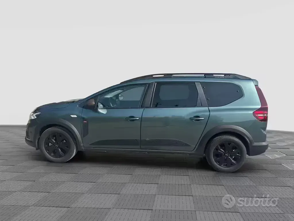 Usata Dacia Jogger Extreme 94 CV (69 kW) 2024 Lichen kaki Monovolume