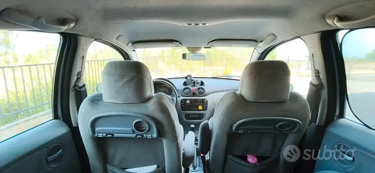 Usata Citroën C3 68 CV (50 kW) 2004 Grigio Berlina