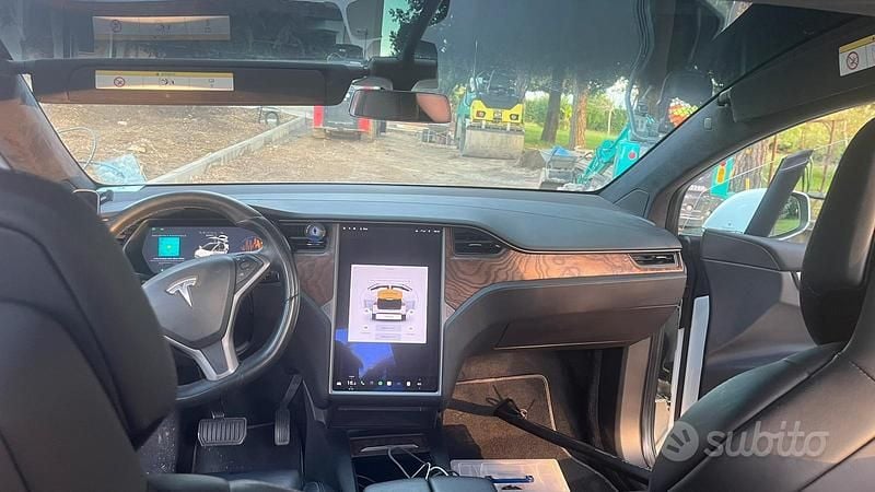 Usata Tesla Model X 158 kW (215 CV) 2018 Bianco SUV