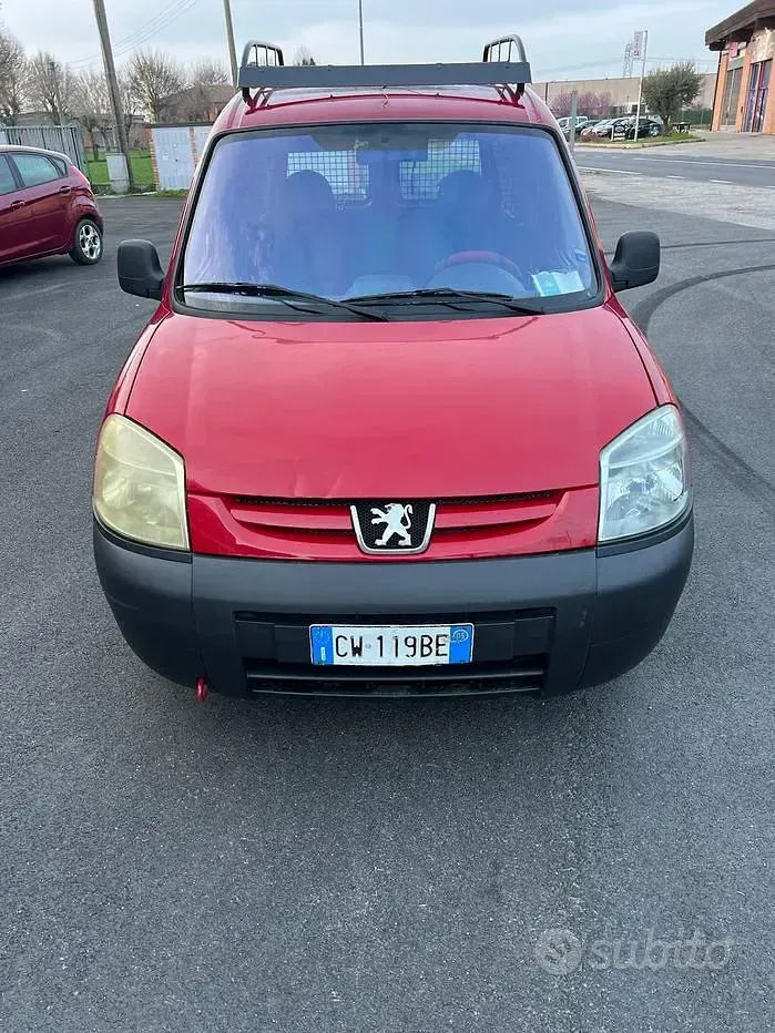 Usata Peugeot Partner 69 CV (50 kW) 2005 Rosso Monovolume