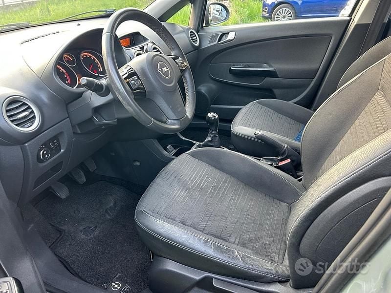 Usata Opel Corsa 85 CV (62 kW) 2015 Grigio Utilitaria