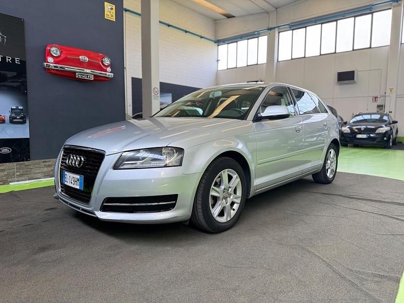 Usata Audi A3 Ambition 105 CV (77 kW) 2012 Argento Utilitaria