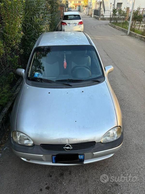 Usata 2000 Opel Corsa Due volumi | 700 € (Ottimo prezzo) - Immagine 1/4
