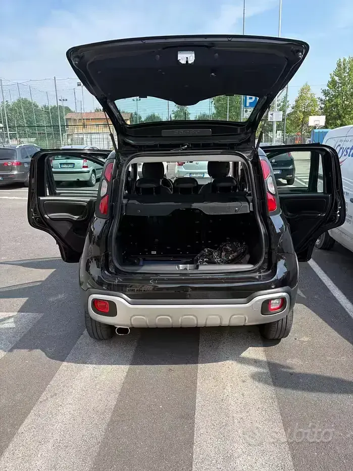 Usata Fiat Panda Cross Cross 85 CV (62 kW) 2021 Nero Utilitaria