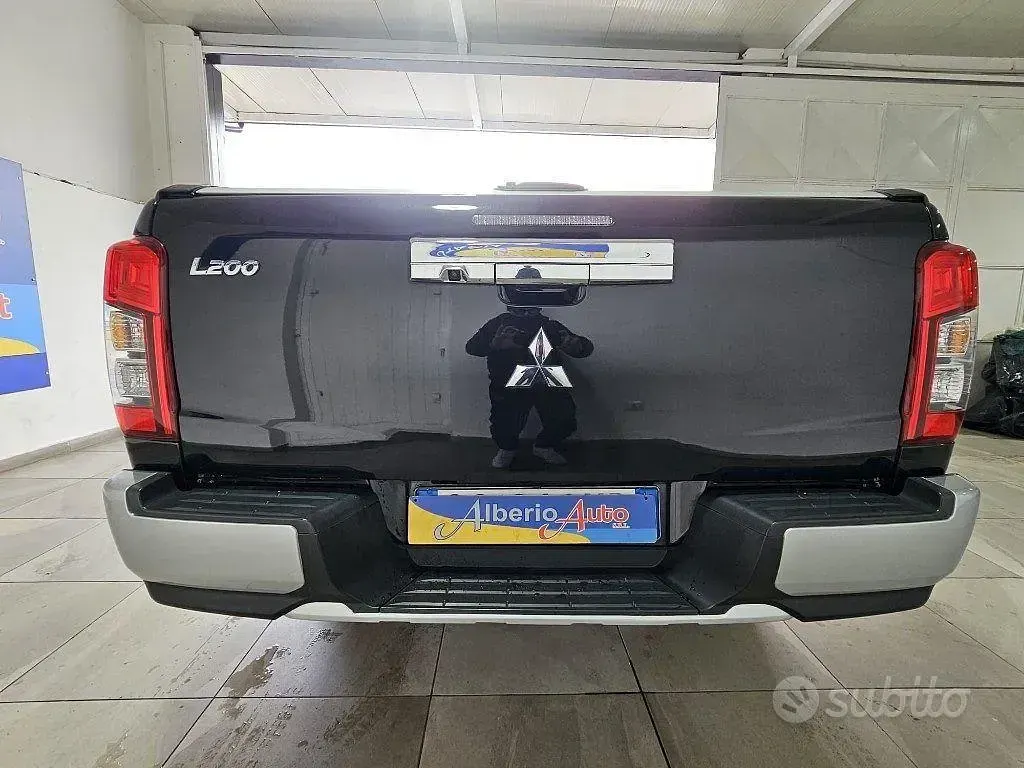 Usata Mitsubishi L200 Intense 150 CV (110 kW) 2021 Nero Pick-up