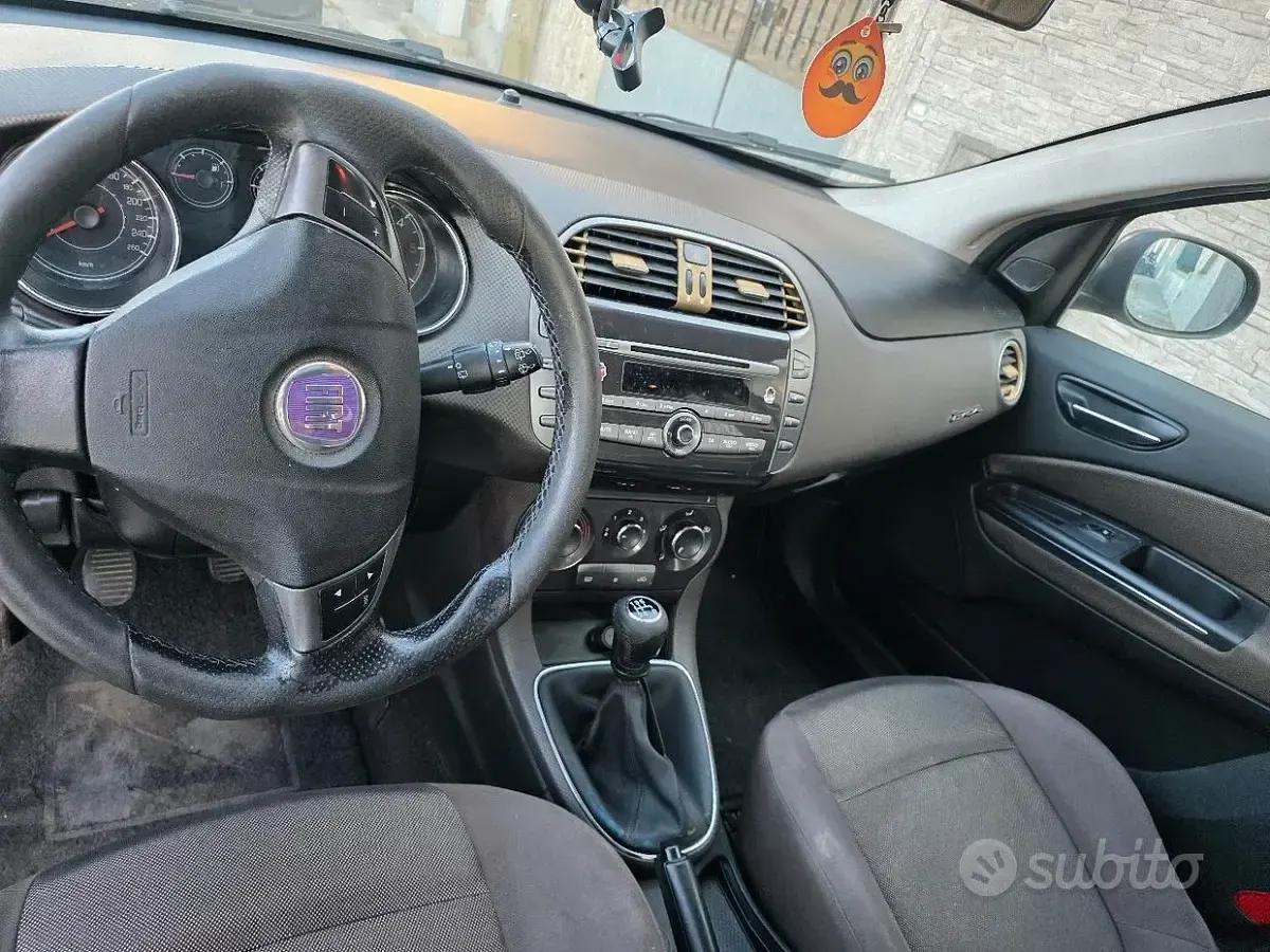 Usata Fiat Bravo 120 CV (88 kW) 2007 Marrone Utilitaria