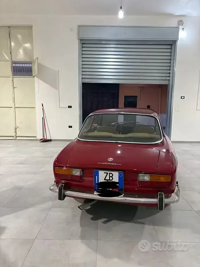 Usata Alfa Romeo 2000 Veloce 1970 Rosso Berlina