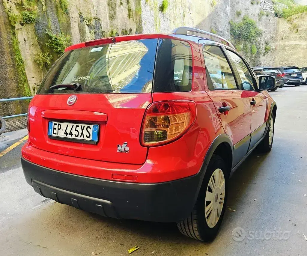 Usata Fiat Sedici 120 CV (88 kW) 2013 Rosso SUV