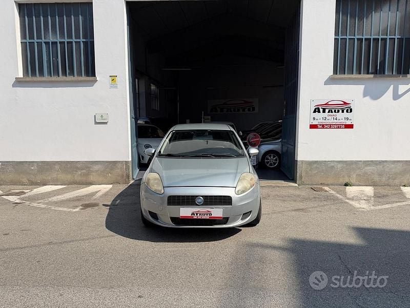 Usata Fiat Grande Punto 65 CV (47 kW) 2006 Grigio Utilitaria