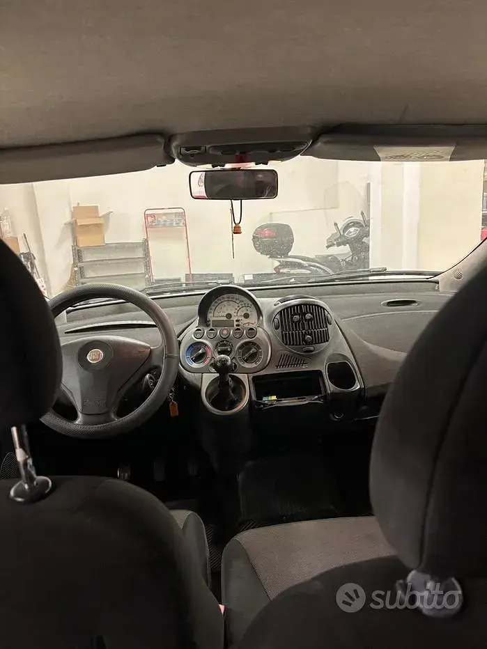 Usata Fiat Multipla Active 120 CV (88 kW) 2009 Grigio Monovolume