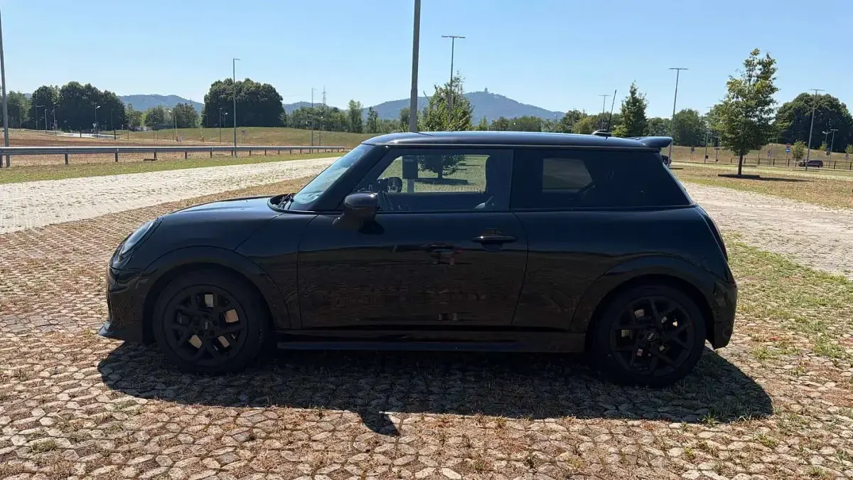 Usata Mini John Cooper Works 204 CV (150 kW) 2024 Nero Utilitaria