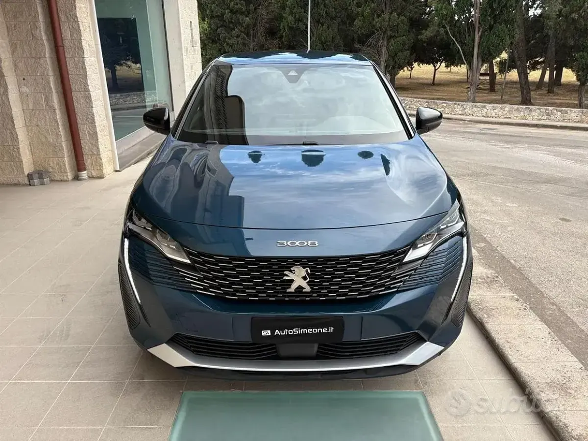 Usata Peugeot 3008 Allure 131 CV (96 kW) 2023 Blu SUV