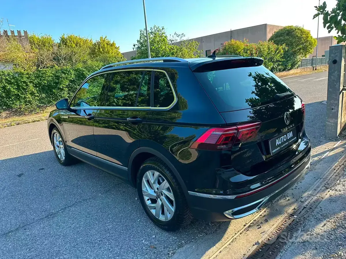 Usata VW Tiguan Elegance 150 CV (110 kW) 2022 Nero SUV