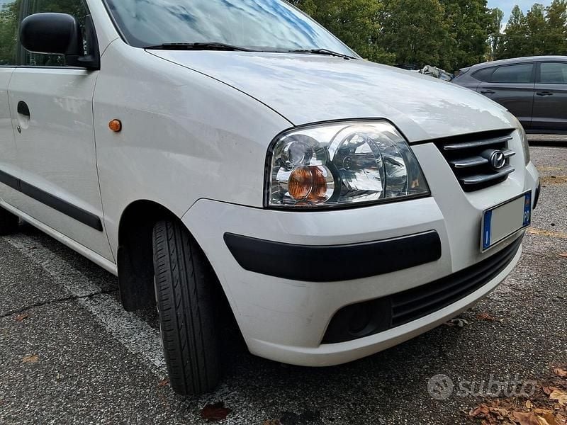 Usata Hyundai Atos 59 CV (43 kW) 2004 Bianco Utilitaria