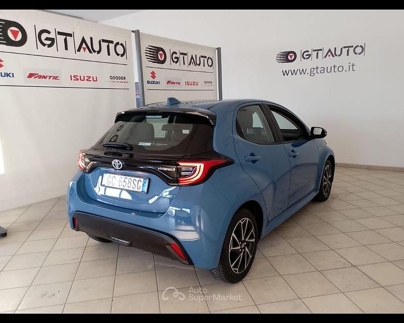 Usata Toyota Yaris Hybrid Active 92 CV (67 kW) 2020 Azzurro Berlina