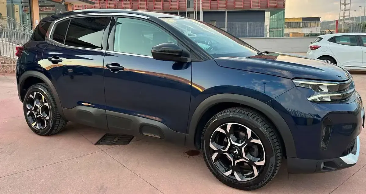 Usata Citroën C5 Aircross Shine 131 CV (96 kW) 2023 New dark blue SUV
