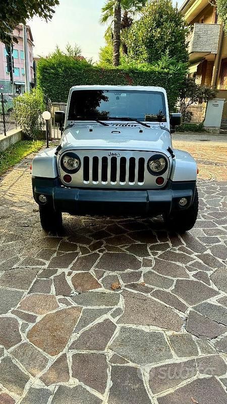 Usata Jeep Wrangler Sahara 2012 Grigio SUV