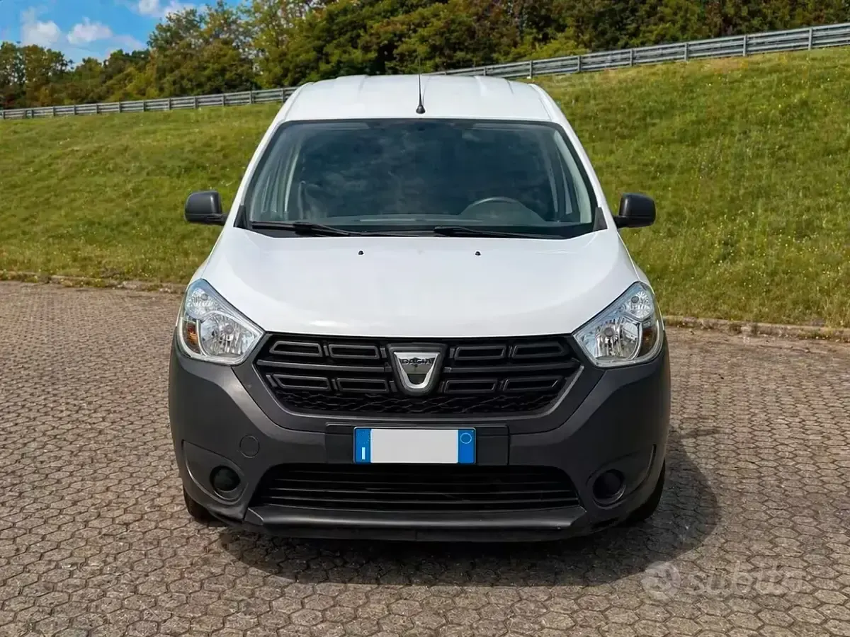 Usata Dacia Dokker 75 CV (55 kW) 2019 Bianco Monovolume