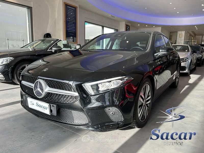 Usata Mercedes A180 Business 116 CV (85 kW) 2020 Nero Berlina