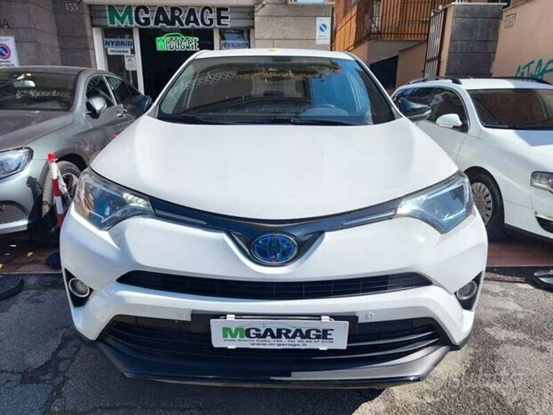 Usato 2018 Toyota RAV4 Hybrid 2.5 El_Hybrid 155 CV (14.900 €)
