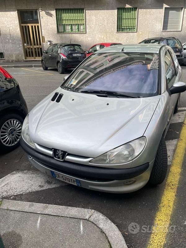 Usata Peugeot 206 60 CV (44 kW) 2003 Grigio