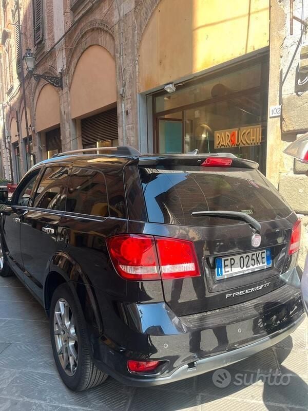 Usata Fiat Freemont 170 CV (125 kW) 2020 Nero SUV