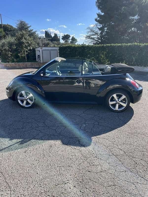 Usata VW New Beetle 105 CV (77 kW) 2006 Utilitaria