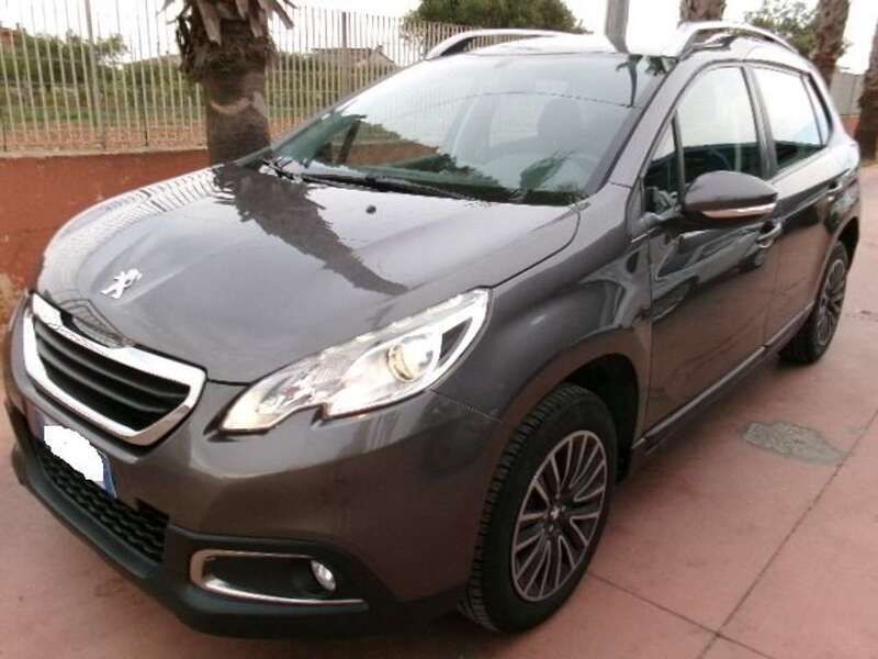 Usata Peugeot 2008 Allure 68 CV (50 kW) 2015 Grigio SUV