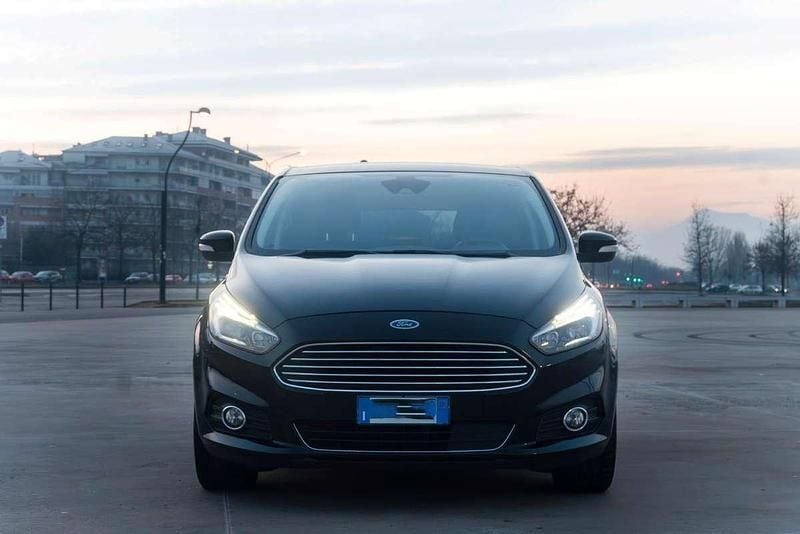 Usata Ford S-MAX Business Edition 150 CV (110 kW) 2016 Nero Monovolume