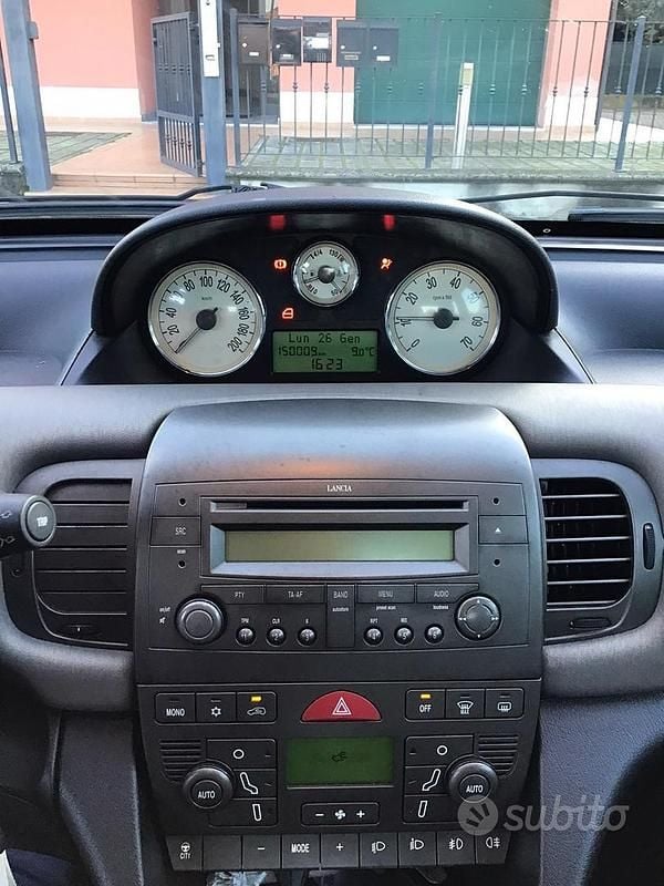 Usata Lancia Ypsilon 2006 Utilitaria