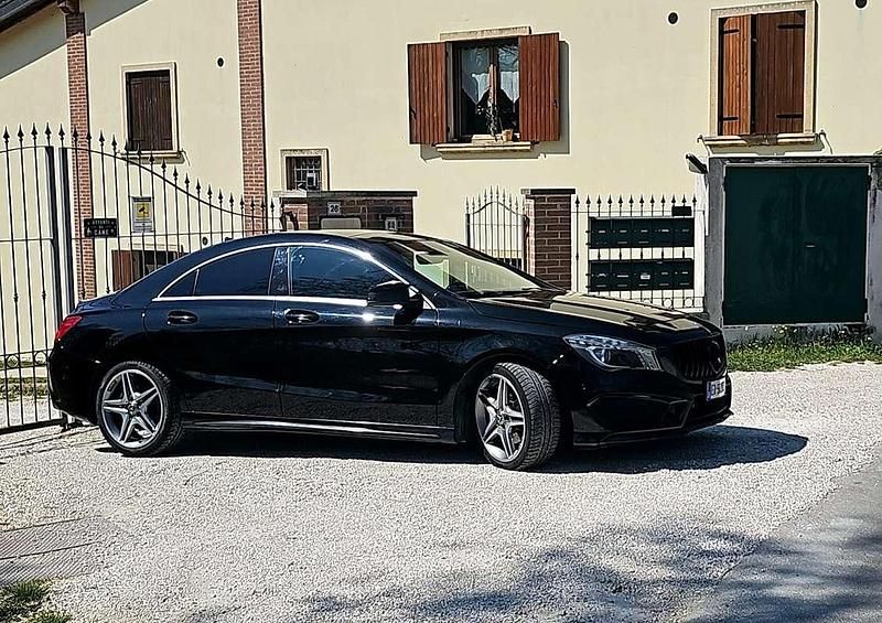 Usata Mercedes CLA220 AMG line 170 CV (125 kW) 2013 Berlina