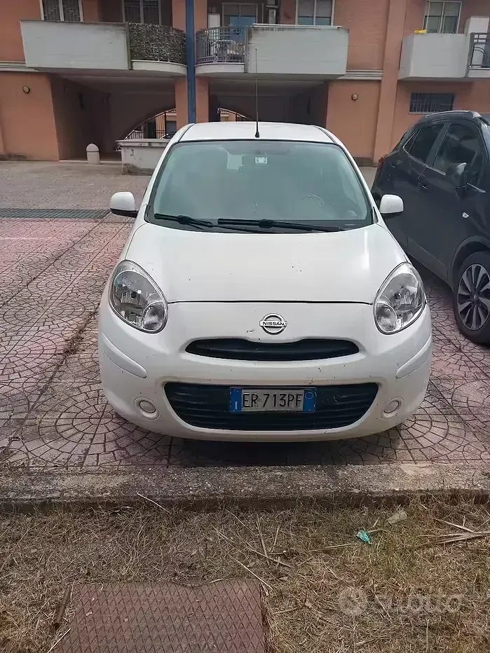 Usado Nissan Micra 80 HP (58 kW) 2013 Branco Citadino